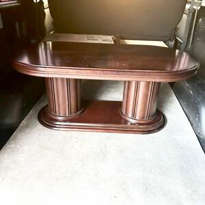 maruni(マルニ木工) ベルサイユシリーズ 重厚感ある佇まいが魅力的なダイニングテーブル(4人掛け、四人掛け) アンティーク 中古品