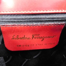 1円 ■ 美品 フェラガモ 2wayバッグ BW-2156 77 レッド系 レザー ガンチーニ ヴァラ Salvatore Ferragamo ■E.Csrl.oR-26_画像8