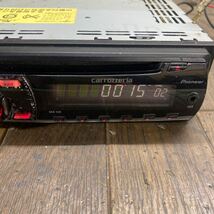 AV1-168 激安 カーステレオ CDプレーヤー DEH-330 HGGE052901JP CD AM/FM AUX 本体のみ 簡易動作確認済み 中古現状品_画像2