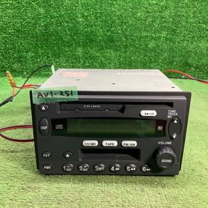 AV1-251 激安 カーステレオ SUZUKI 39101-78AB0-000 878610204952 CD MD カセット 本体のみ 簡易動作確認済み 中古現状品