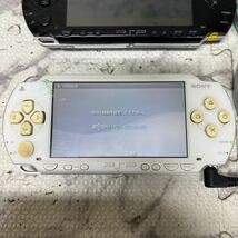 MYG-1042 激安 ゲー厶機 PSP 本体 SONY PSP-1000 PSP-2000 通電、起動OK 4点 まとめ売り ジャンク 同梱不可_画像4