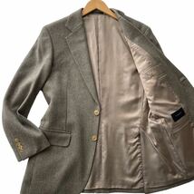 1203 極美品 バーバリーロンドン テーラードジャケット メンズ カシミヤ素材 Burberry 『ヘリンボーン生地』 2B ビジネス 通勤 カーキ系_画像1