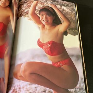 24-1-14『 相沢かおり 写真集 FIRST 』ハイレグ　水着　ビキニ　1992年初版 共同石油イメージガール