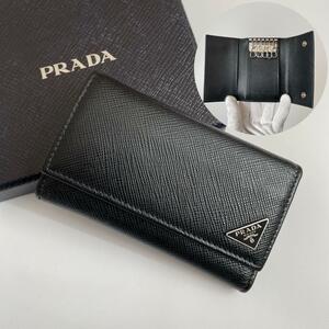 【極美品・箱付き】PRADA プラダ メンズ 6連 キーケース サフィアーノレザー 三角ロゴ 黒 ブラック シルバー金具 1PG222