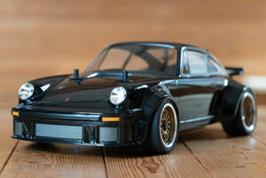 TAMIYA XV-01ベースのPORSCHE 934 RSR ワンオフ リアモーターレイアウト