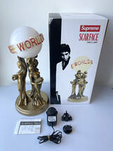 Supreme (シュプリーム)×Scarface (スカーフェイス) テーブルランプ The world Is Yours Lamp_画像1