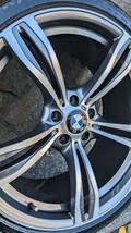 【美品】BMW M SPORTS ホイール 20 x 8.5J / 9.5J 4 本セット PIRELLI タイヤバリ山 PCD 120_画像3