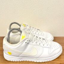 NIKE WMNS DUNK LOW WHITE ナイキ ダンク ロー ホワイト イエロー レディース FD0803-100 ローカットスニーカー カジュアル 22.5cm_画像3