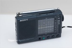 ジャンク ラジオ SONY ICF-SW22 筐体割れ [0127]