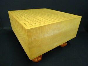 M676 美品 天然木製 へそ付き 蓋付き 脚付き囲碁盤 盤厚17.8cm 重さ12.4㎏ 囲碁道具 ボードゲーム/140