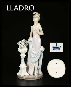 CD697 【LLADRO】 リヤドロ 磁器人形 美少女 置物 高37.5㎝／右手の指かけあり 美品！ｚ