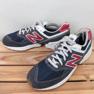 z9137【574】ニューバランス US8.5 26.5cm/紺 ネイビー 赤 レッド 白 ホワイト newbalance メンズ スニーカー 中古