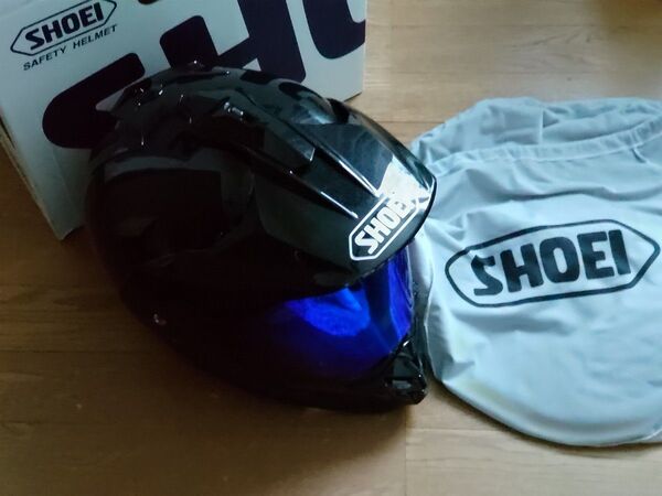 送料無料!未使用SHOEIヘルメットとオマケ付