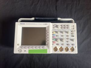 【ジャンク品】Tektronix TDS3034B OSCILLOSCOPE 300MHz . 2.5GS/s DIGITAL PHOSPHOR デジタルオシロスコープ【送料無料】テクトロニクス 