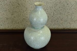 中国美術　青磁　瓢箪花瓶 影青　唐草文瓶　　