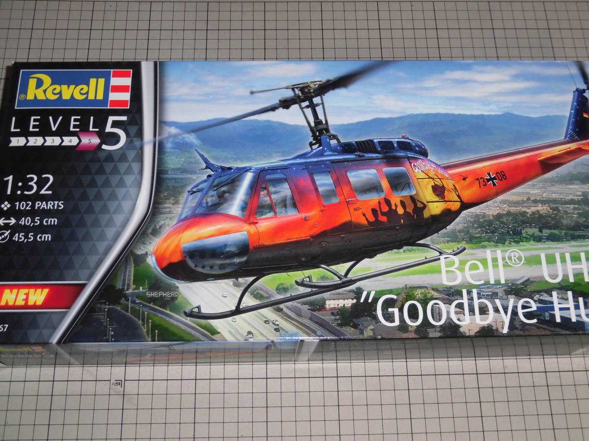 アメリカレベル 1/32 UH-1D ヒューイ ガンシップ プラモデル アメリカレベル 1/32 UH-1D ヒューイ ガンシップ プラモデル