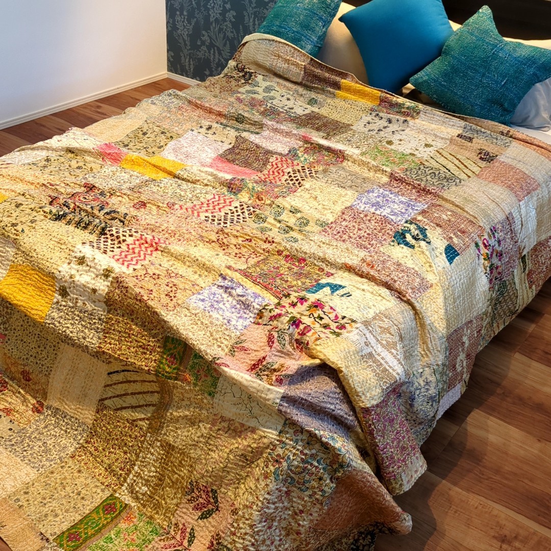 53 Vintage Cotton Silk Screen Print Patchwork Kantha Quilt Handmade Sashiko Stitch Sofa Cover, gold beige, furniture, interior, sofa, sofa bed, sofa cover