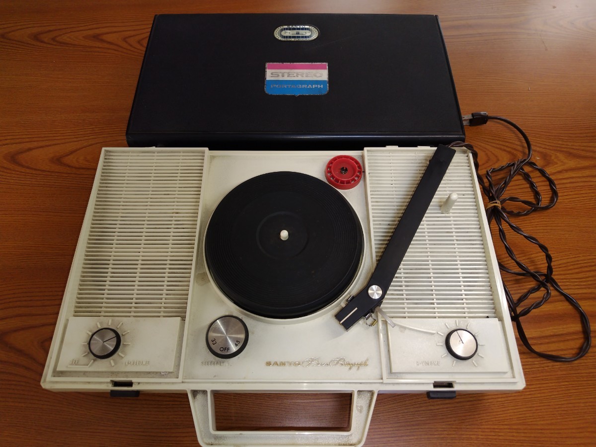 ジャンク audio comm ポータブルCDプレーヤー CDP-3878Z - メルカリ
