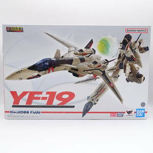 〇DX超合金 マクロスプラス YF-19 エクスカリバー イサム・ダイソン機 フィギュア 未開封 バンダイ BANDAI/2-2650