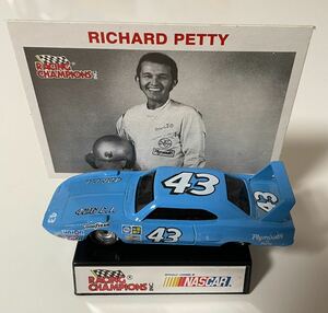 1/64 plymouth super bird Nascar Richard peti Racing Champion Plymonth Super Bird No.43 1970 Richard Petty NASCAR