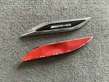 メルセデス・ベンツ AMG カーステッカー エンブレム ブラック＆シルバー プレート フェンダーバッジ シール 金属製 2個セット ●303番_画像4