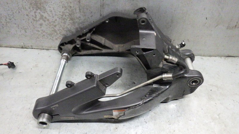 Yahoo!オークション -「(buell ビューエル) xb タンク」の落札