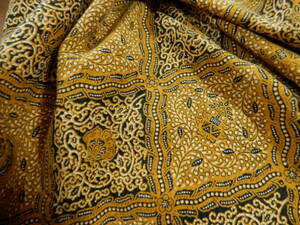 ＜銀の斧＞ジャワ更紗プリント生地・バリのサロンスカート・110×203cm