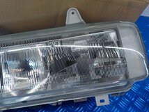 YY1●○ISUZU　フォワード　純正未使用　ヘッドライト（左側のみ）（KOITO100-2151）1-82119178-1　6-1/15（も）_画像3