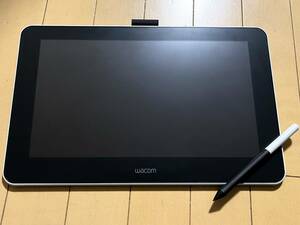 美品 2022年製 Wacom One DTC133 ワコム 13.3インチ ペンタブレット 液晶タブレット 液タブ 13.3型 お絵かき ペンタブ