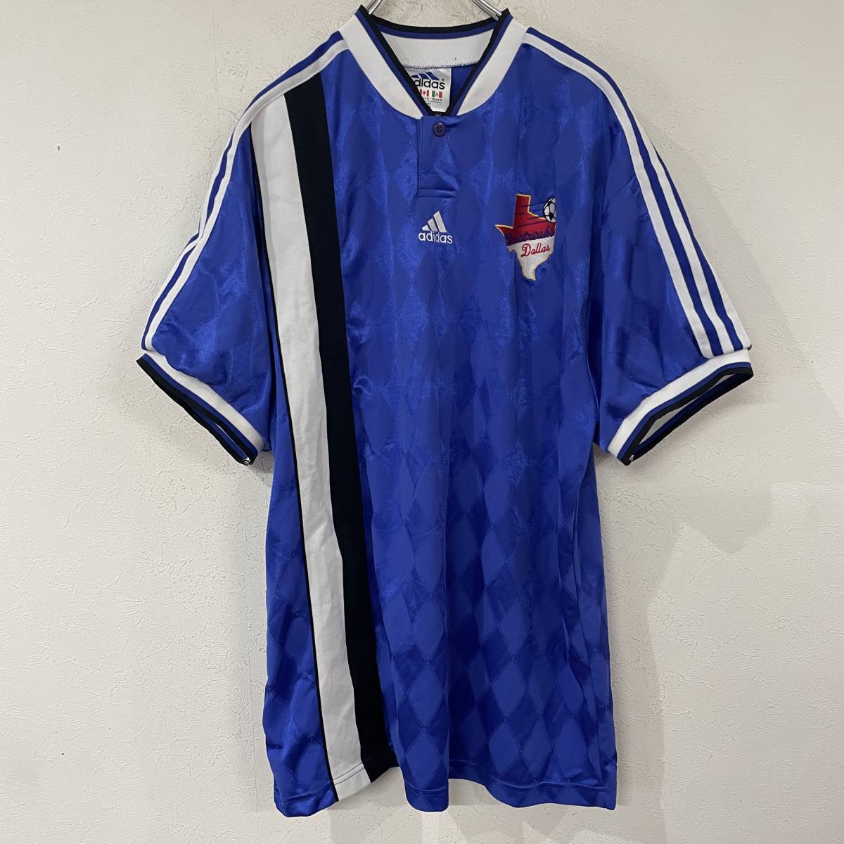 アディダス サッカーユニフォーム（ヴィンテージレア物）