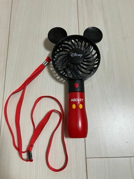 ミッキーマウス　携帯用扇風機　// 充電式 携帯扇風機 ハンディファン USB充電式 ポータブル 手持ち