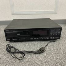 J018-H7-3671 Vitor ビクター XL-E5500 COMPACT DISC PLAYER CDプレイヤー S/N 14215452 通電確認済_画像1