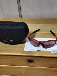 OAKLEY オークリー サングラス ENDURING EDGE レッド系 男女兼用 専用ケース、袋付 超音波洗浄済 ゴルフ スポーツ 送料無料