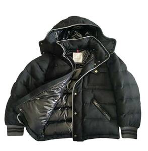 MONCLER BRESELラナウール ダウンジャケット　0