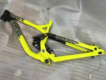 Commencal コメンサル SUPREME DH V3 COMP 650B MTBフレーム 2015年 Mサイズ_画像1