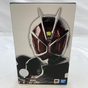 【中古】開封)BANDAI S.H.Figuarts 仮面ライダーウィザード フレイムスタイル フィギュア[240019426778]