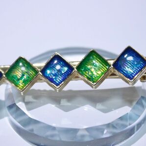 ブルーグリーンのキラキラヘアピン【ゴールド】アクセサリー ハンドメイド