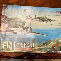 FIAT BR20 CICOGNA 1/72 イタレリ_画像1