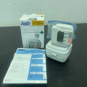 za☆907 A&D エーアンドデイ ベーシック手首式血圧計 UB-329 デジタル自動血圧計 電子血圧計 動作品
