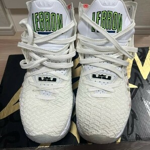 ナイキ NIKE レブロン LEBRON 17 BQ3177-100 27センチ スニーカー 靴 バッシュ 箱付の画像2