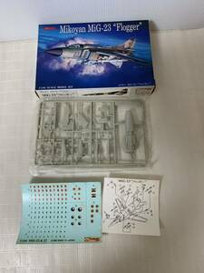 ツクダ ホビー ミコヤン MiG-23 フロッガー プラモデル/戦闘機/未組立/部品取り用/パーツ状態 動作未確認/変色黴等/ジャンク扱/①