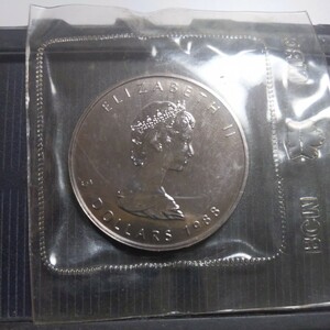 カナダ　メイプルリーフ銀貨　5ドル　1988年 エリザベス2世