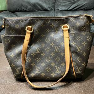 モノグラム ルイヴィトン LOUIS VUITTON トータリーPM M56688