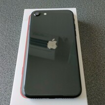 iPhone SE2【iPhone SE第2世代128GB】【Apple購入品 SIMフリー】【ブラック】【液晶新品】【背面極美品】【新品 大容量2250mAhバッテリー】_画像3