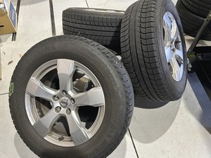 ボルボ　XC60　純正　235/65R17　17X7.5J　ET50.5　108　5穴　スタッドレス　アルミホイール　4本　31423850　　＜中古＞