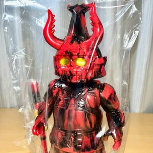 Skull toys ドクロ大将軍 黒×赤 マーブル成型 スカルトイズ ソフビ フィギュア sofvi スーフェス skulltoys