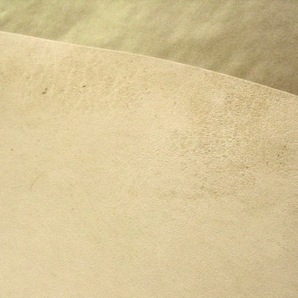 牛 ヌメ革 ナチュラル（生成り）・約1.9mm前後 218デシ 国産の画像3