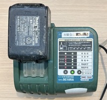 【JBI 4187】 1円〜 makita マキタ HS631D 充電式丸ノコ 165mm 18V バッテリー 充電器付属 長期保管品 動作未確認 中古 ジャンク 現状品_画像8