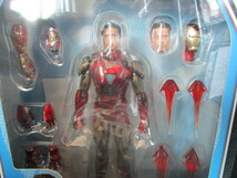 メディコム・トイ MAFEX マフェックス No.195 IRON MAN MARK85 アイアンマン マーク85 (BATTLE DAMAGE Ver.) フィギュア MEDICOM TOY_画像4