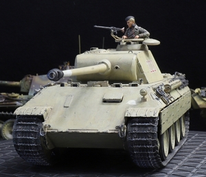 1/35 ドイツ陸軍 パンターA型「223」存在感のある戦車兵フィギュア付き 制作完成品